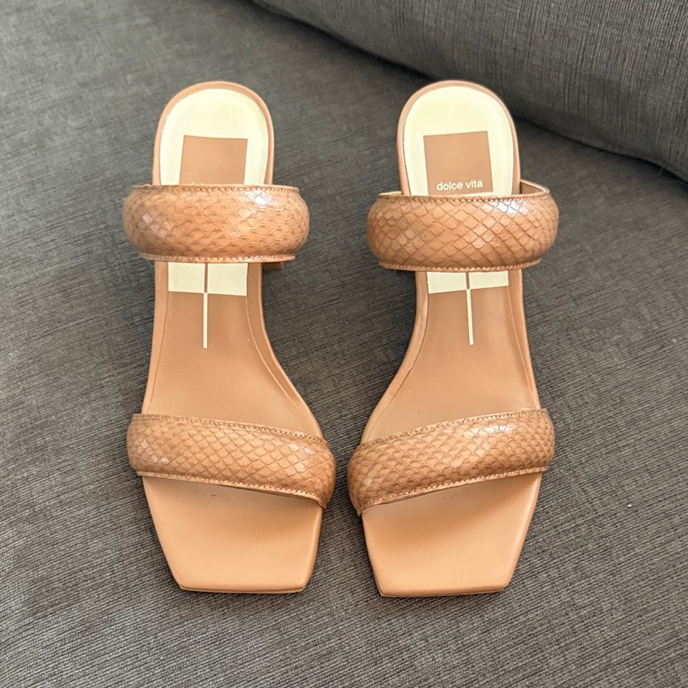 Dolce Vita Brown Textured Women's Sandals